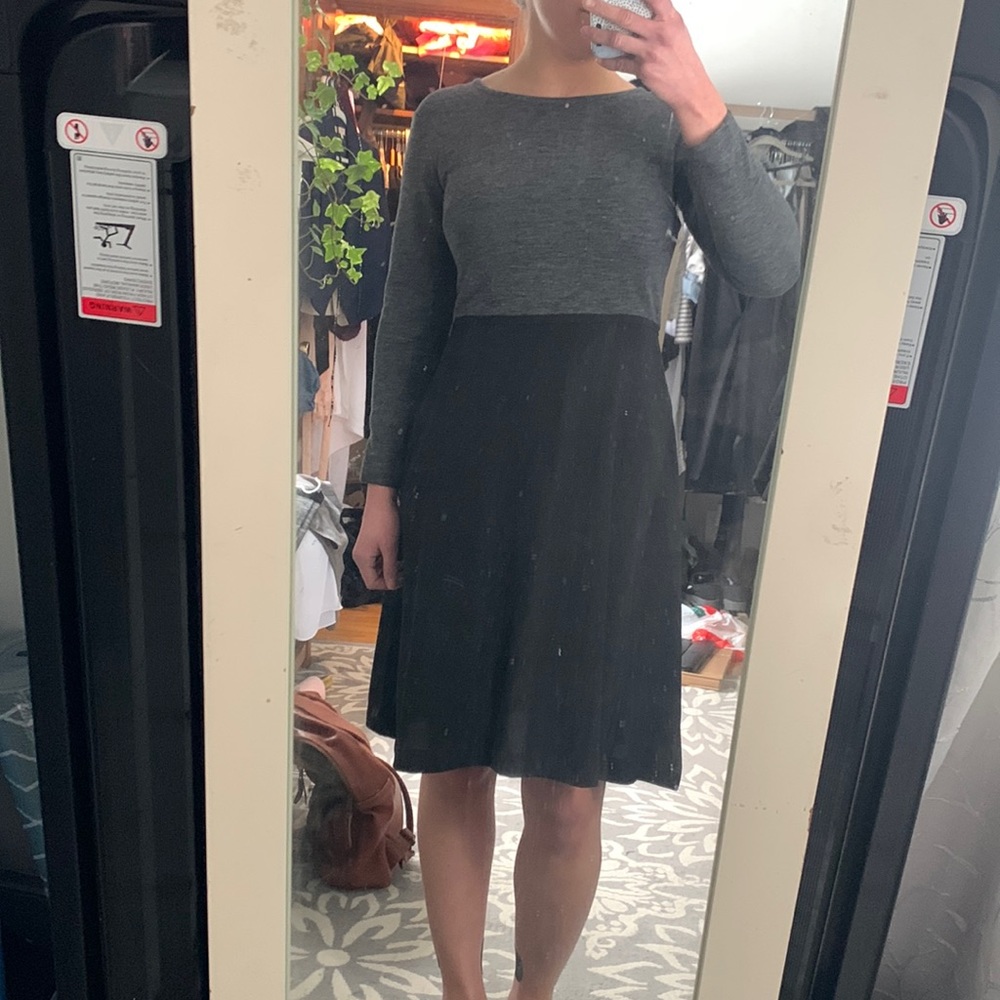 Loft size 2 fit and flare long sleeve dress!